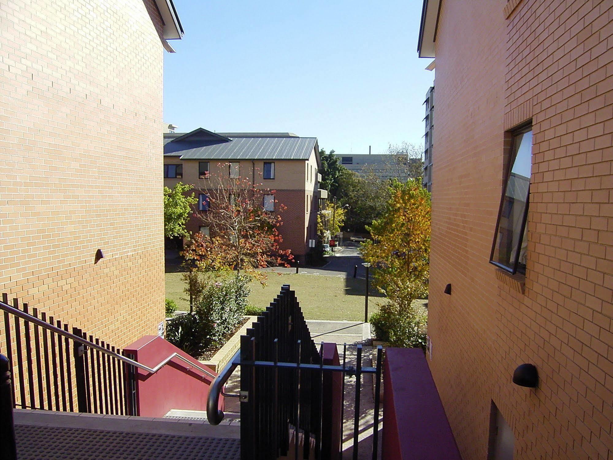 Sydney University Village Екстер'єр фото