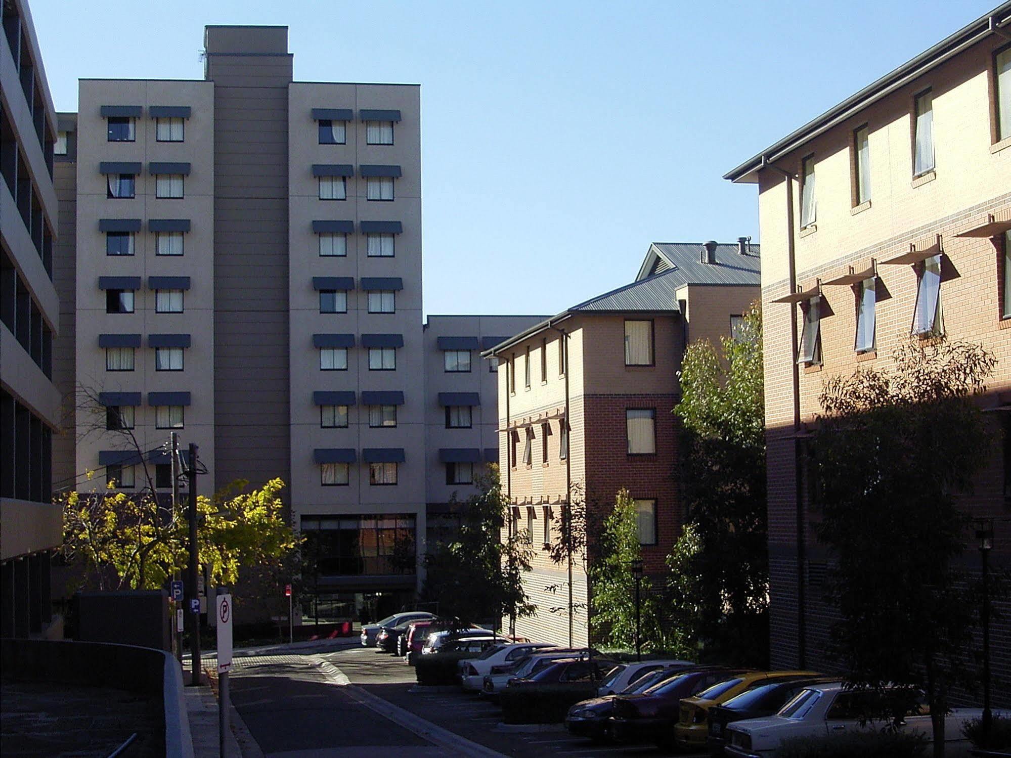 Sydney University Village Екстер'єр фото